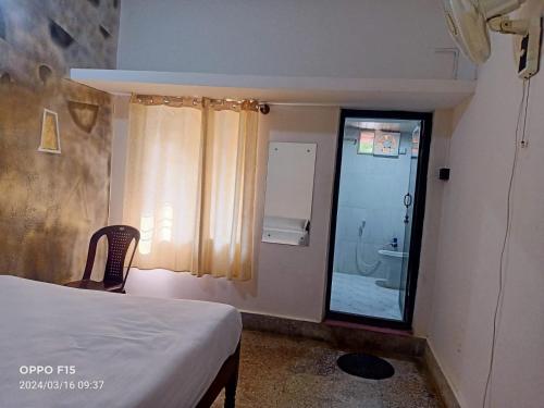 Phòng tắm tại Streaming Valley Independent Coffee Estate Stay