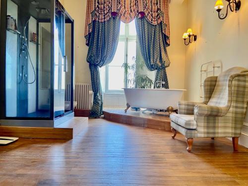 Ruang duduk di Chateau la Bainerie