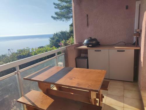 Fotografie z fotogalerie ubytování mini villa front de mer Gionnello v destinaci Conca