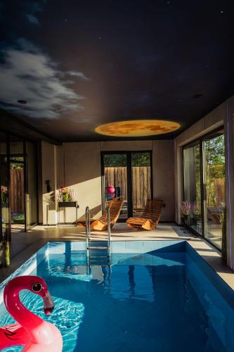 Dom nad jeziorem Mazury - Pod Napięciem