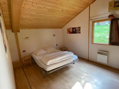 Postel nebo postele na pokoji v ubytování Camping Les Etoiles