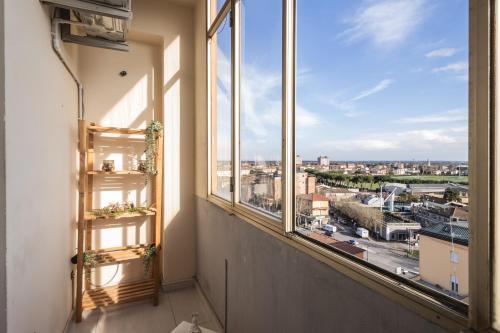 Balkoni atau teres di Ravenna Sky View Apartment