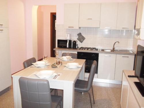 Кухня или мини-кухня в Casa Vacanze Sabrina
