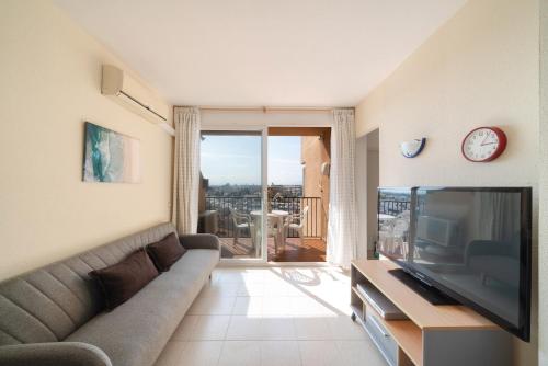 WeHostYou - Bel Appartement Roses, Margarida 43