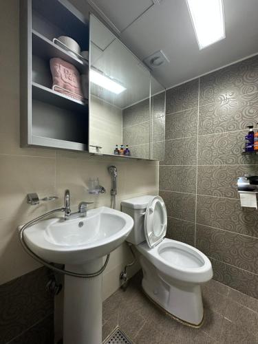 Kylpyhuone majoituspaikassa DASOM