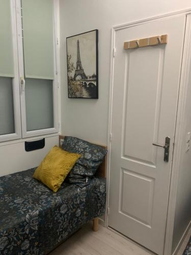 Paris Golden Studio