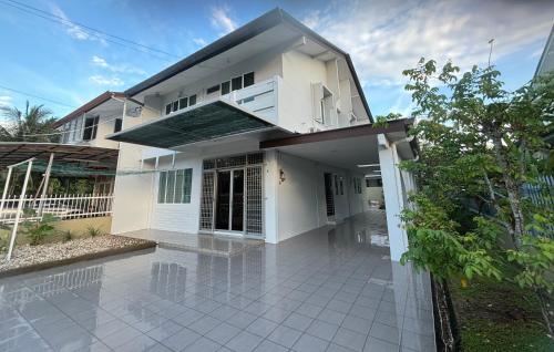 Gallery image of Kumpang Homestay 25 Kuching in Kuching