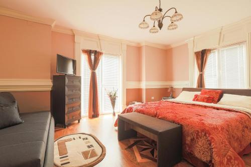 Un pat sau paturi într-o cameră la Casa Iulia