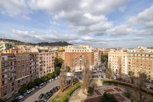 Top Floor Apt with Rooftop Terrace near St. Peter