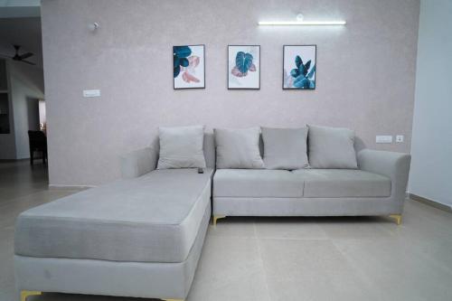 Χώρος καθιστικού στο Chez Moi - 2BHK, Near US Embassy, Gachibowli