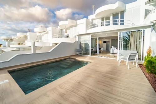 Moderní vila s bazénem