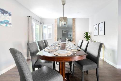 Posezení v ubytování Spacious 3BR/2BA Near LAX and SoFi Stadium