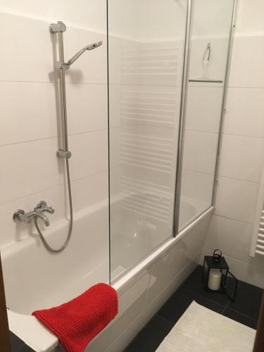 Kylpyhuone majoituspaikassa Der braune Salon