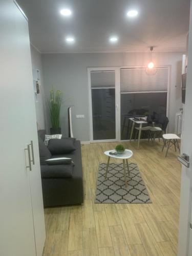 Χώρος καθιστικού στο Apartamenty Jana Pawła