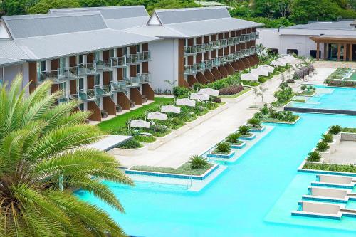 The swimming pool at or close to Crowne Plaza Fiji Nadi Bay Resort & Spa, an IHG Hotel