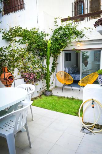 Κήπος έξω από το Le patio de CaboNegro - 250m de la plage - 6 couchages