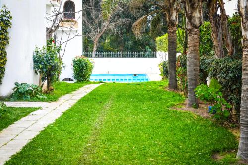 Bazén v ubytování Le patio de CaboNegro - 250m de la plage - 6 couchages nebo v jeho okolí