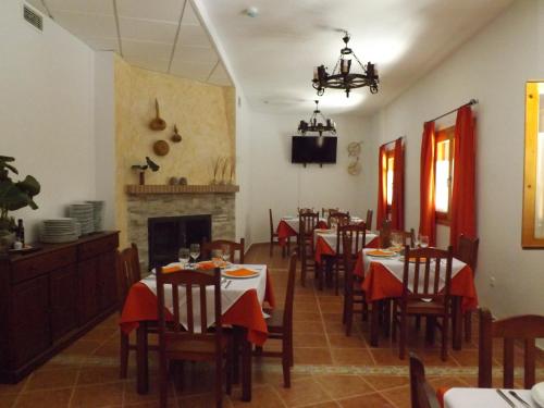 Restaurace v ubytování Casa Rural ENTRESIERRAS