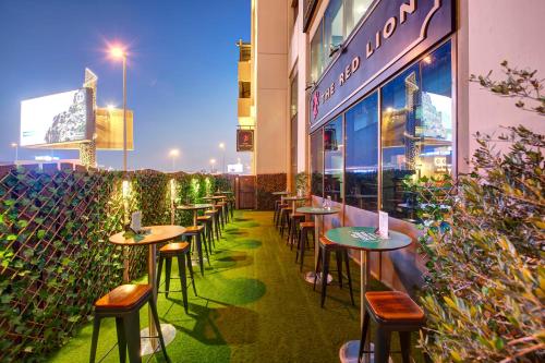 Metropolitan Hotel Dubai Image