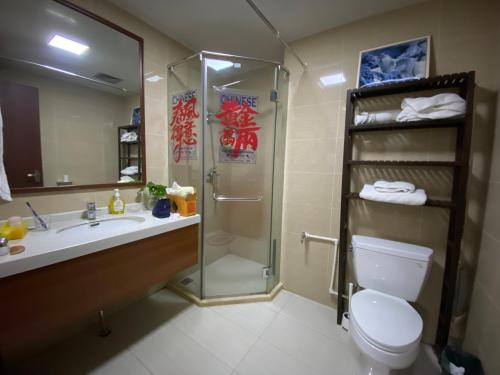 Bilik mandi di 古北水镇瑶筑小舍Gubei Shui Town Yaozhu Little Guest House