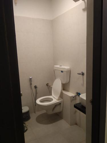 Un baño de Hotel Selfie Inn