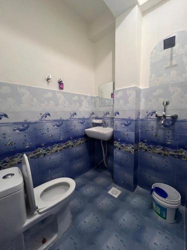 Koupelna v ubytování Hotel Atithi Devo Bhava