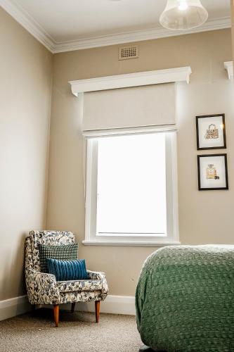 Un lugar para sentarse en Fox House Scone - Apartment 2