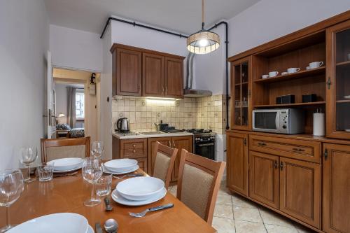 Nhà bếp/bếp nhỏ tại 22 Gdynia Centrum - Apartament Mieszkanie dla 4 osób