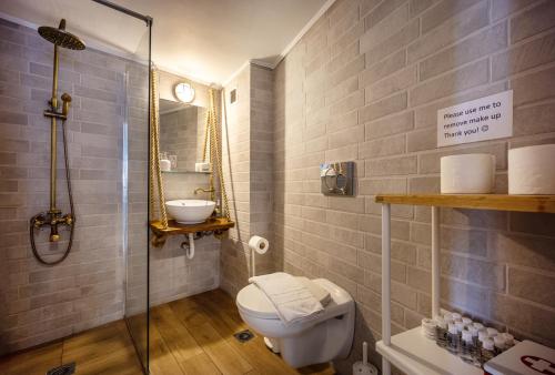 Stunning Acropolis View from a Sunny Renovated Apartment