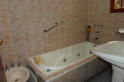 Ένα μπάνιο στο Hotel Antonia