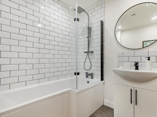 Bilik mandi di 2 Bed in Buxton 94059