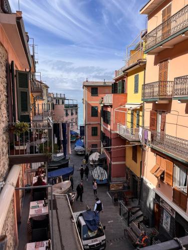 an overhead view of a city street with buildings at Luxury Apartments Manarola by Arbaspàa in Manarola