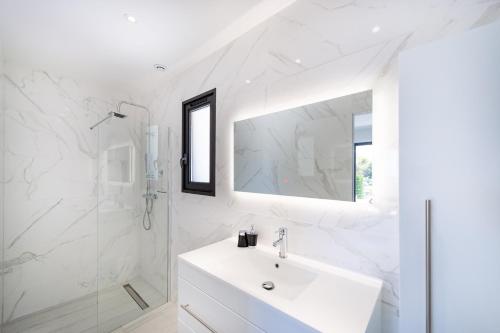 Et badeværelse på Villa Simon