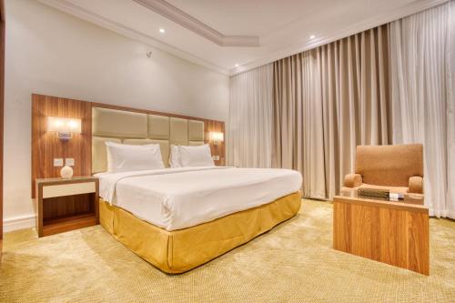Letto o letti in una camera di Quiet Dreams - Serviced Apartments Al-Nour Branch