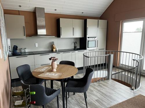 Kuchyň nebo kuchyňský kout v ubytování Maisonette Wohnung mit Dachterrasse - keine Vermietung an Monteure