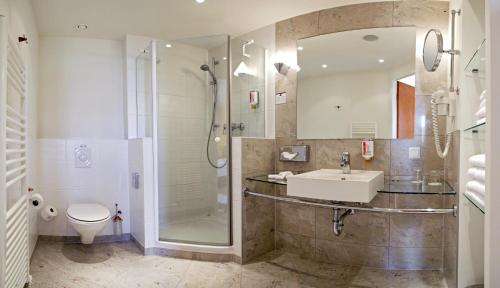Best Western Premier Airporthotel Fontane BERlin tesisinde bir banyo