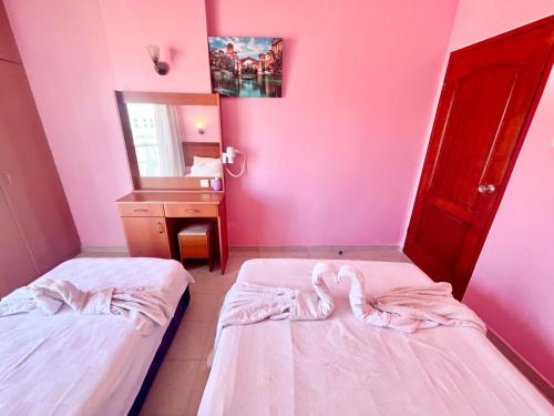 Φωτογραφία από το άλμπουμ του HOLIDAY APART 50 meters to BEACH, Sea view apartments στο Ντιντίμ