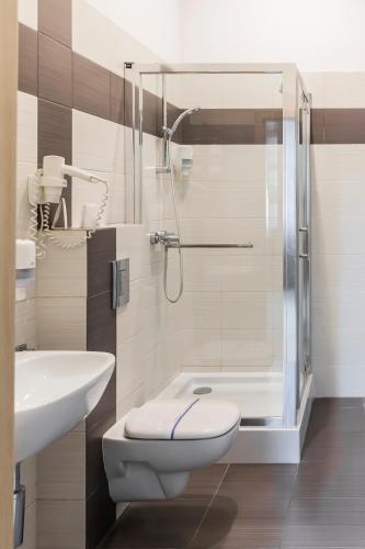 Koupelna v ubytování Hotel Cesarskie Ogrody