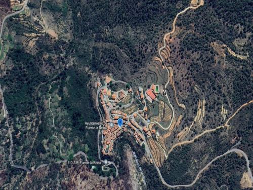 - une carte d'un complexe au sommet d'une montagne dans l'établissement Rustic House Fuente La Reina45, à Fuente la Reina