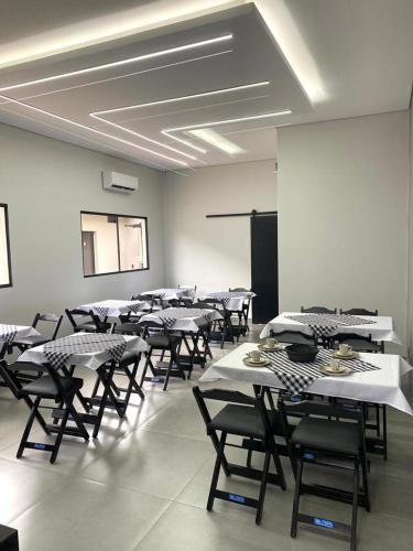 Restoran atau tempat lain untuk makan di Village Prime Hotel