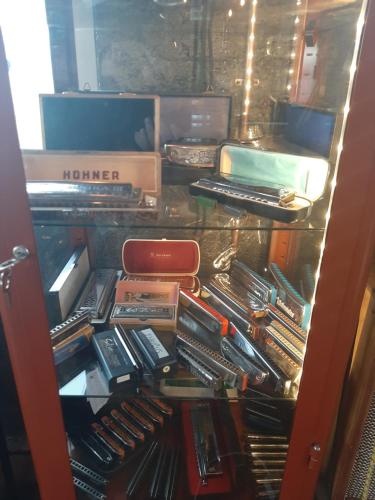 a drawer filled with lots of different types of guns at Guesthouse Holmur in Hólmur