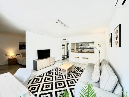 City Center Studio by EaW Homes