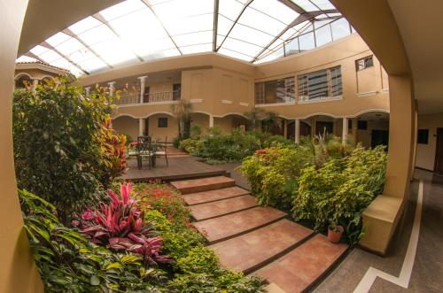 Κήπος έξω από το Hotel Spa Casa Real