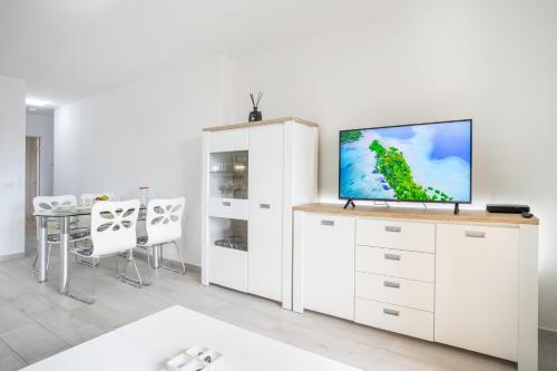 Castle Harbour Holiday Home Heated Pool Views by LoveTenerife