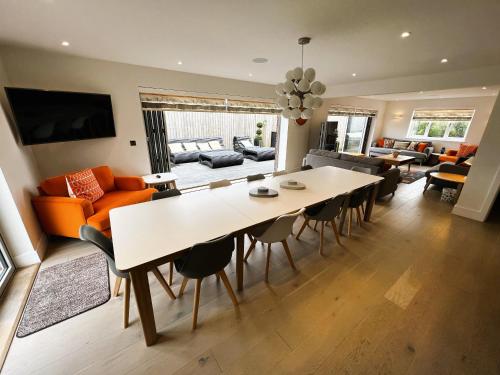 Et tv og/eller underholdning på Laurel Cottage