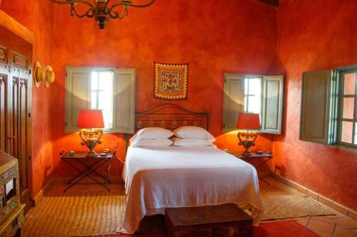 A bed or beds in a room at Casa 1 - Beautiful house at San Miguel with pool and views.