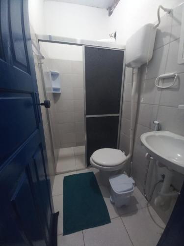 Koupelna v ubytování OLHO GREGO Hospedagem em ARRAIAL d'AJUDA
