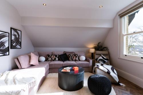 Ruang duduk di Longshaw Loft