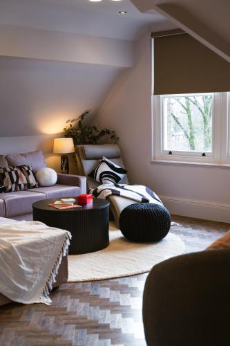 Ruang duduk di Longshaw Loft