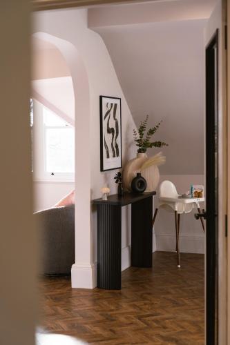 Ruang duduk di Longshaw Loft